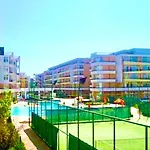 Grand Kamelia Sunny 公寓 阳光海滩