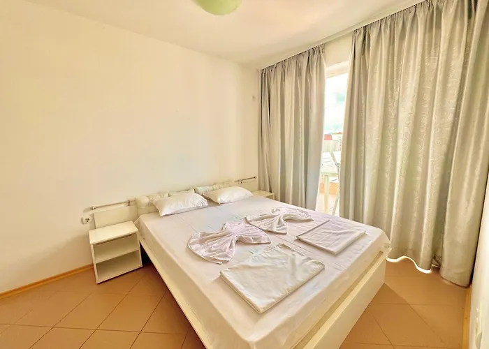 Grand Kamelia Sunny Apartament