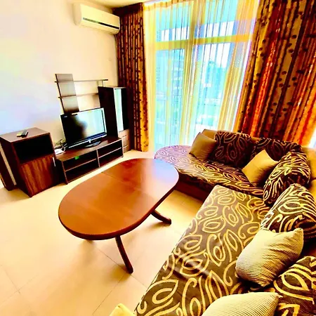 Grand Kamelia Sunny Apartment