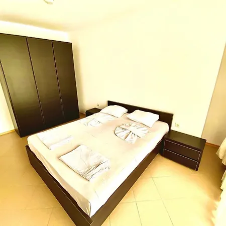 Grand Kamelia Sunny Apartment