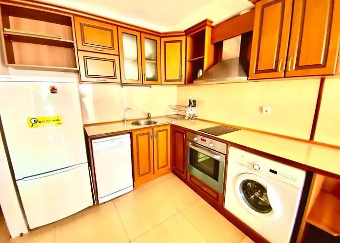 Grand Kamelia Sunny סאני ביץ'